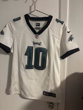 Nike Eagles #10 Jersey Womens Medium White NFL On Field Football Shirt
(920)